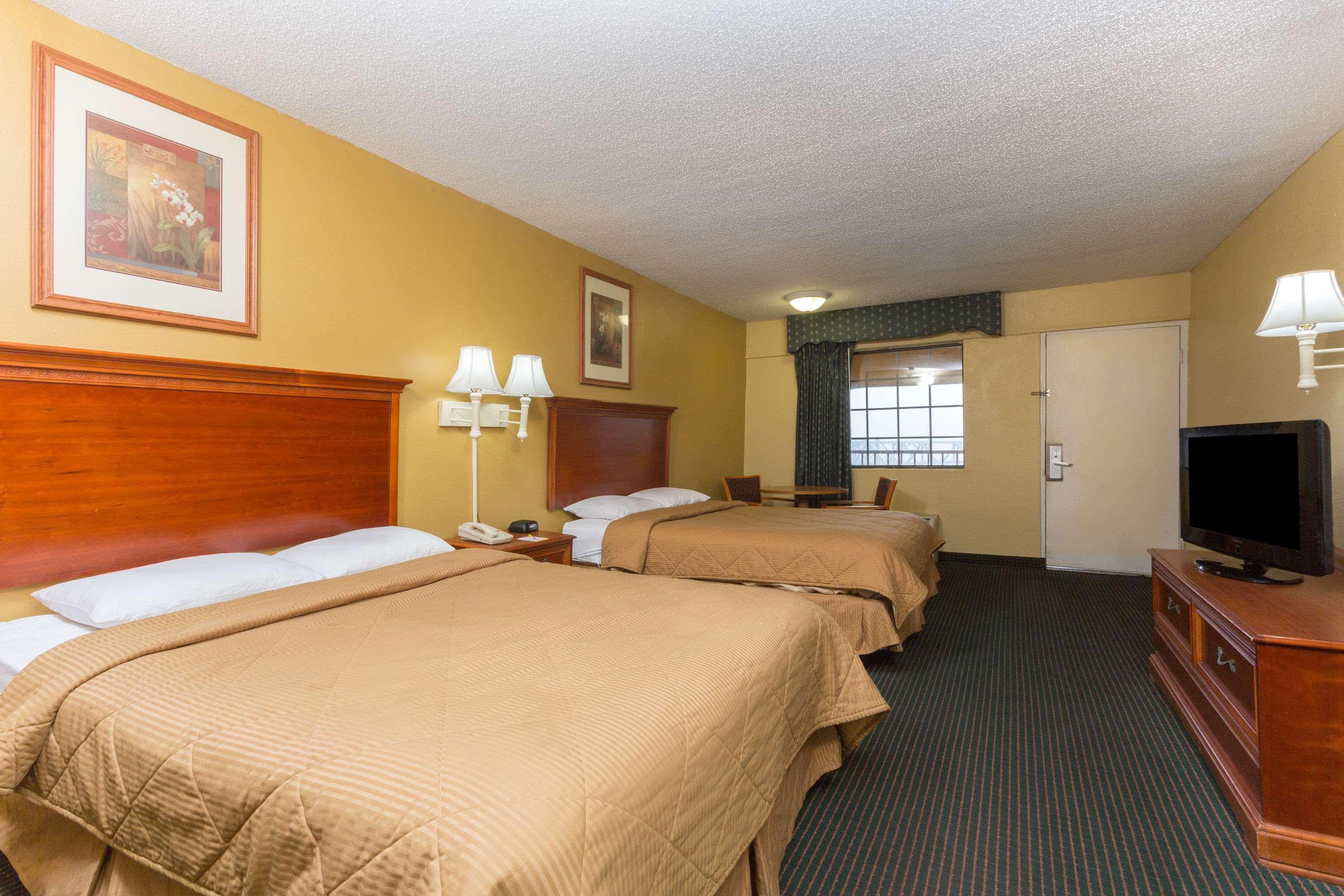 Days Inn & Suites By Wyndham Vicksburg Extérieur photo