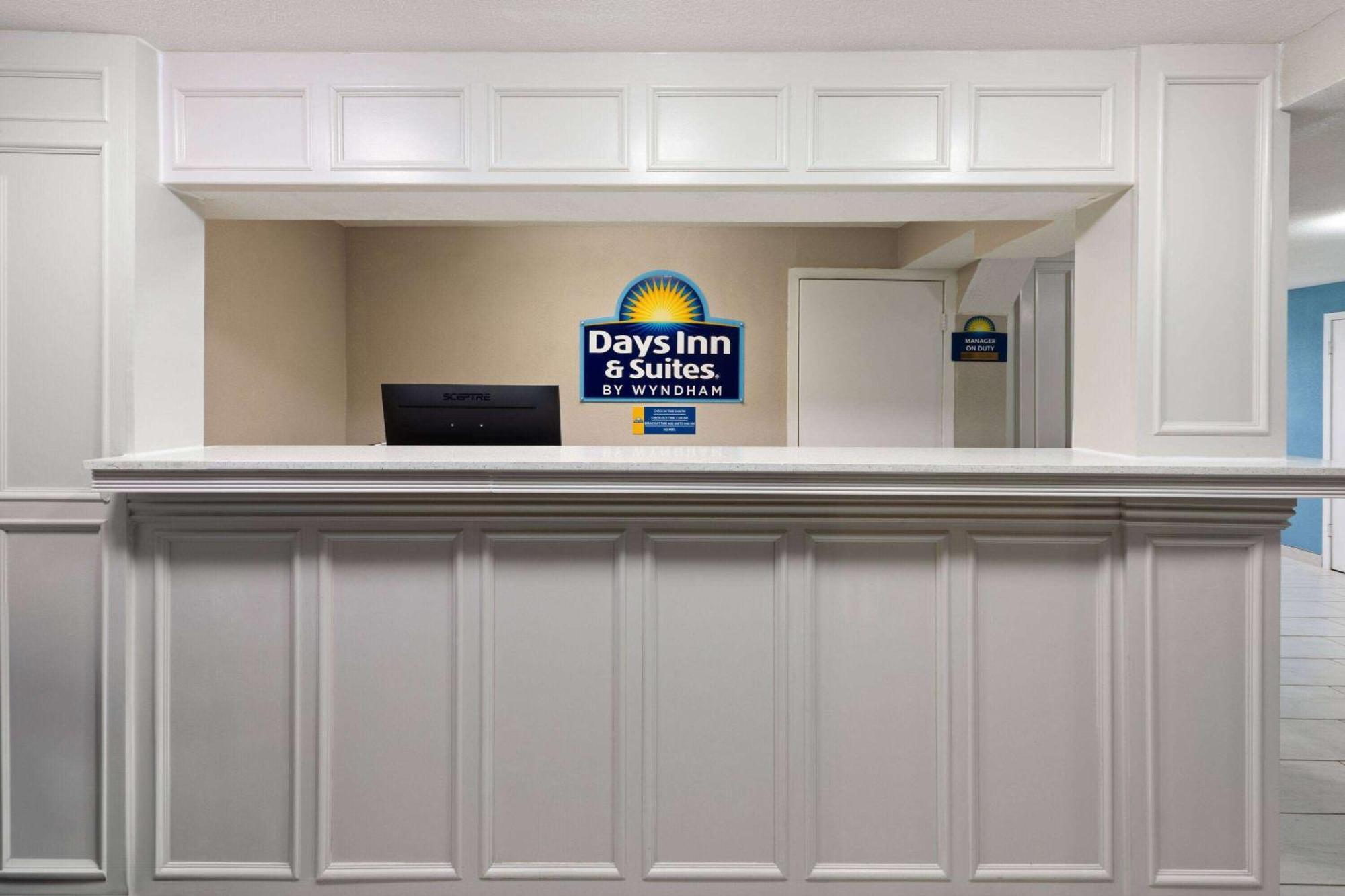 Days Inn & Suites By Wyndham Vicksburg Extérieur photo