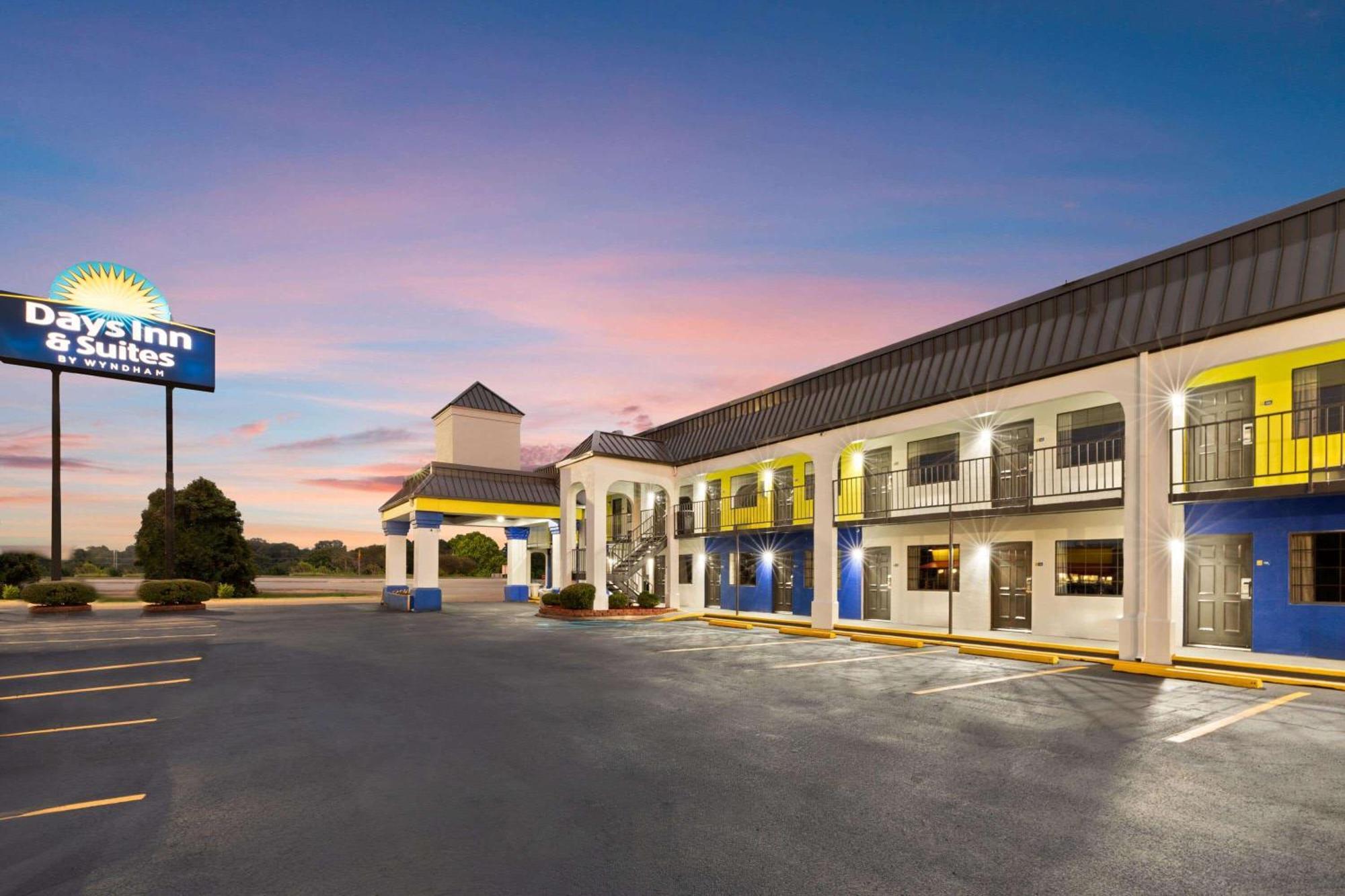Days Inn & Suites By Wyndham Vicksburg Extérieur photo